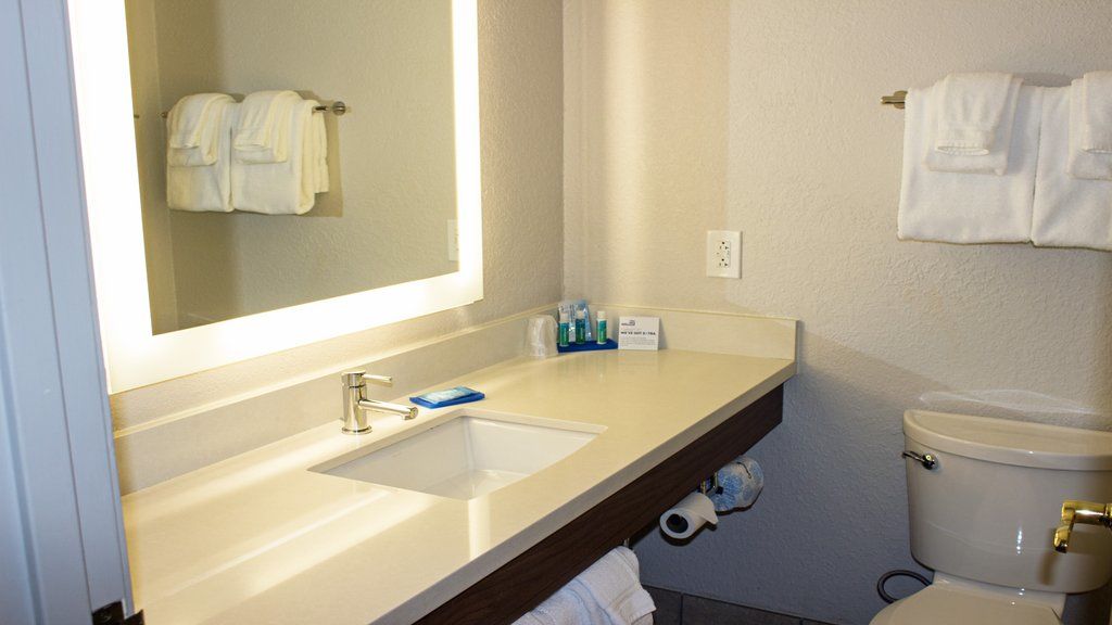 Holiday Inn Express Winfield - Teays Valley Hurricane Exterior photo